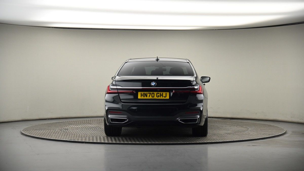 BMW 7 Series Image 17