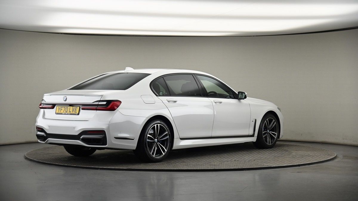 BMW 7 Series Image 7