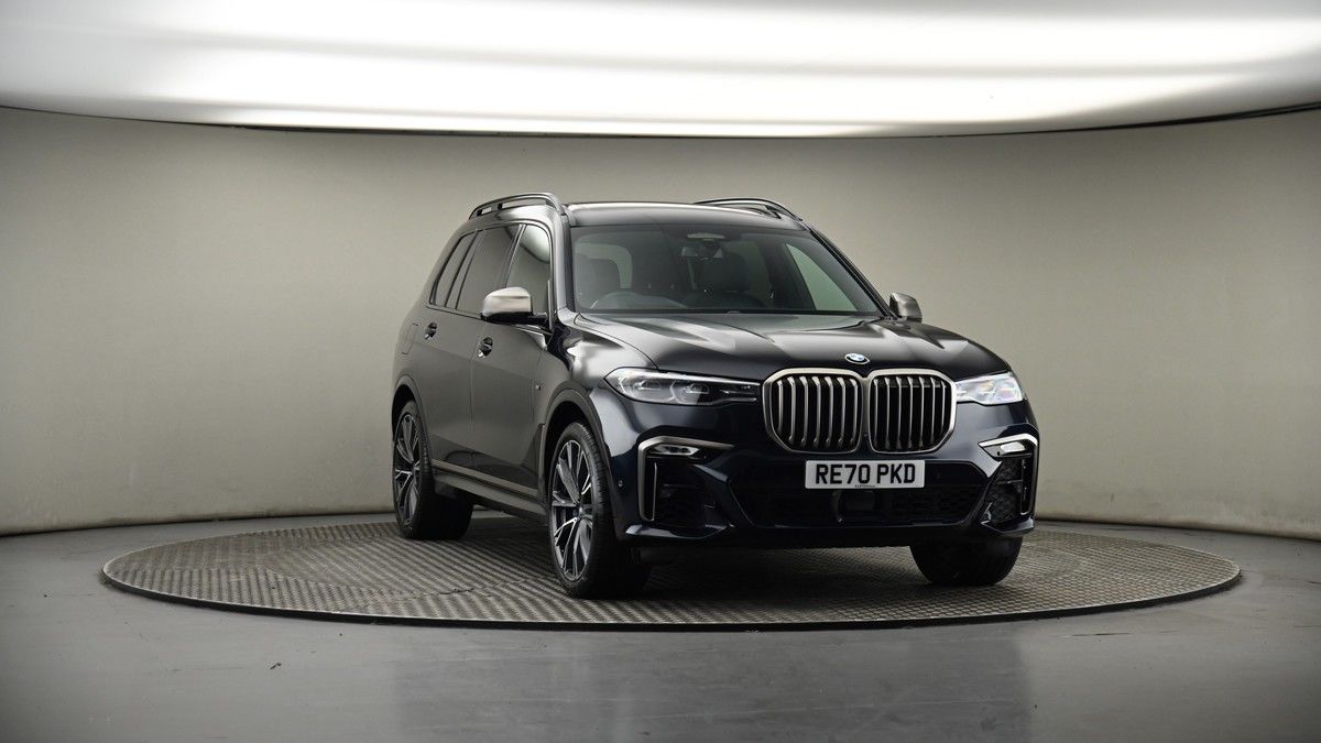 More views of BMW X7
