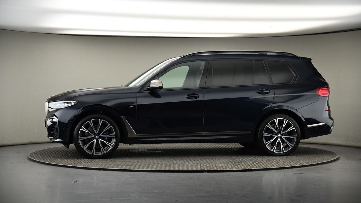More views of BMW X7
