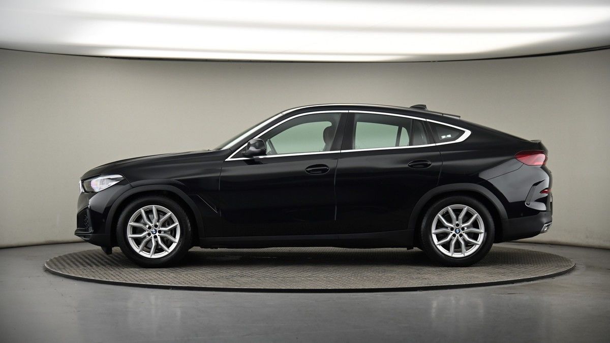 BMW X6 Image 18