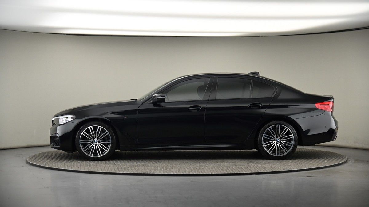 BMW 5 Series Image 18