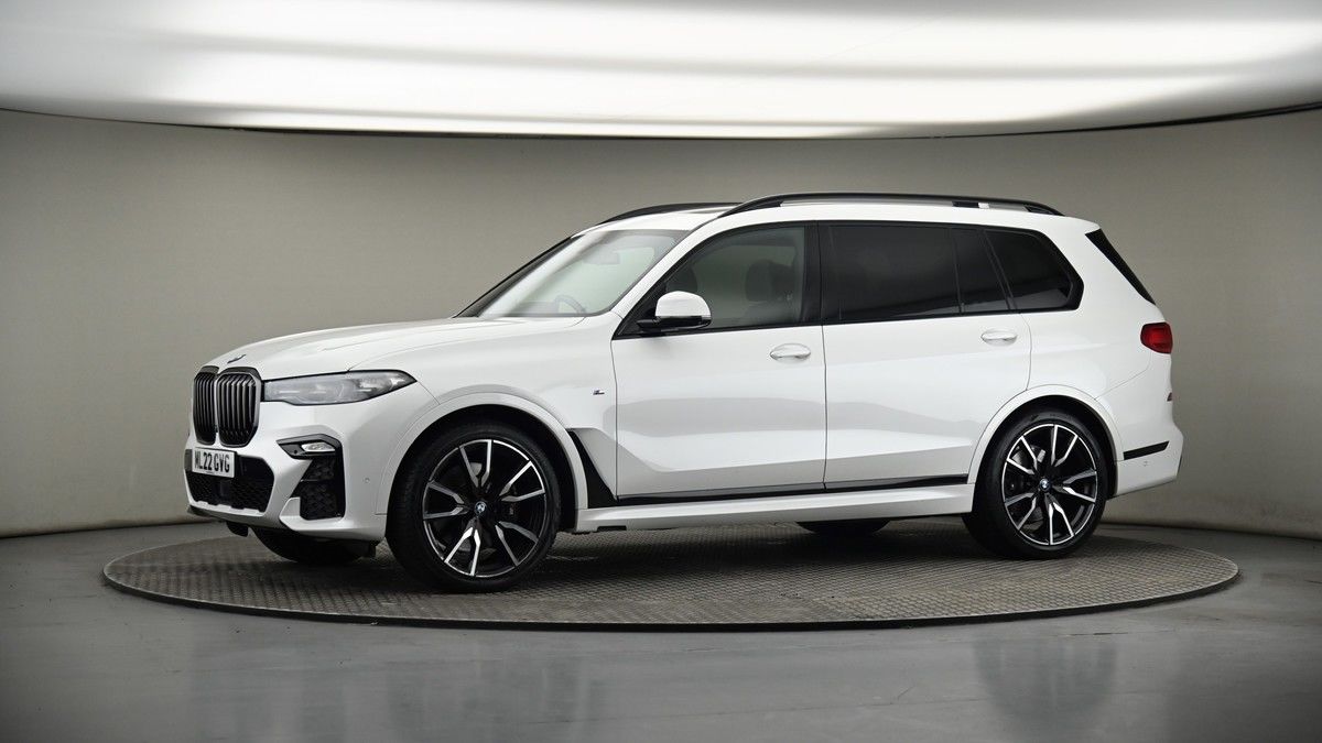 More views of BMW X7