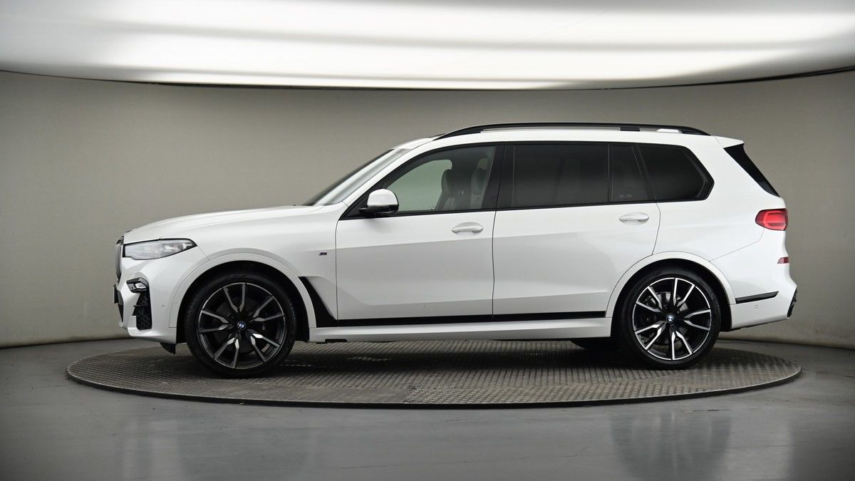More views of BMW X7