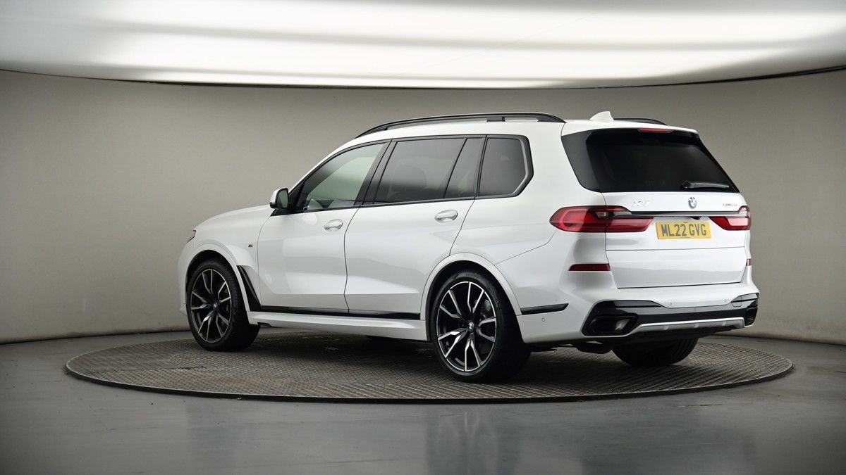 More views of BMW X7