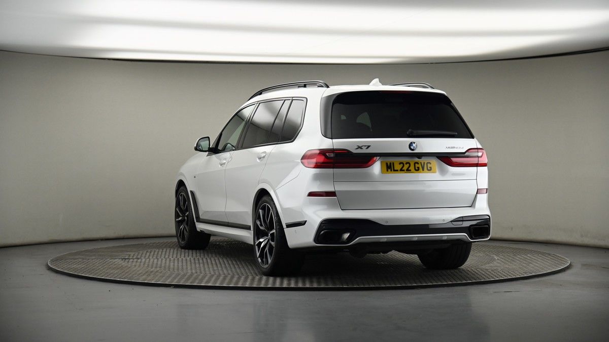 More views of BMW X7
