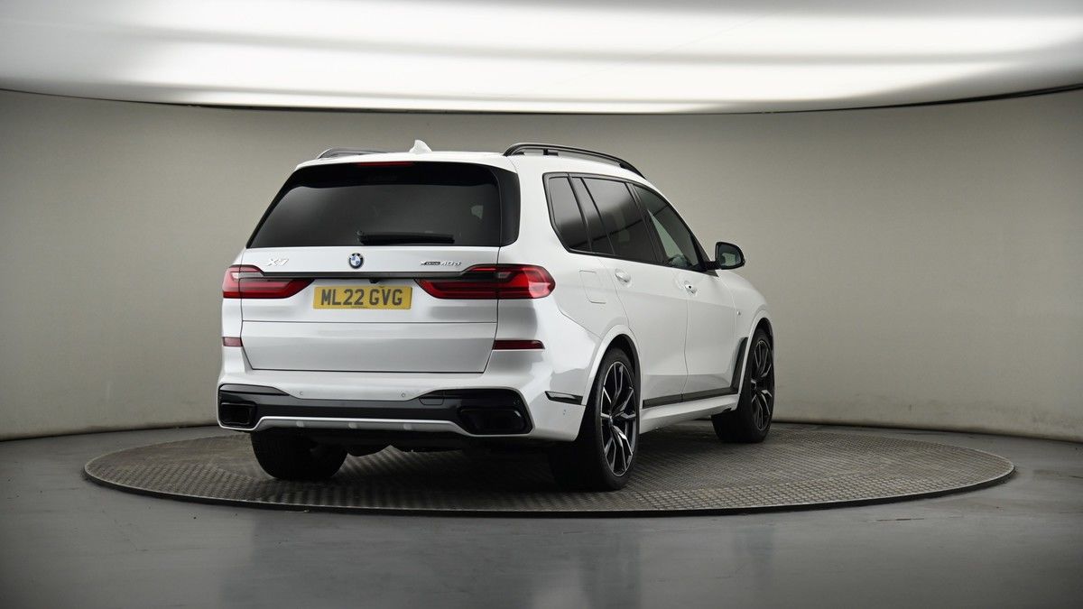 More views of BMW X7