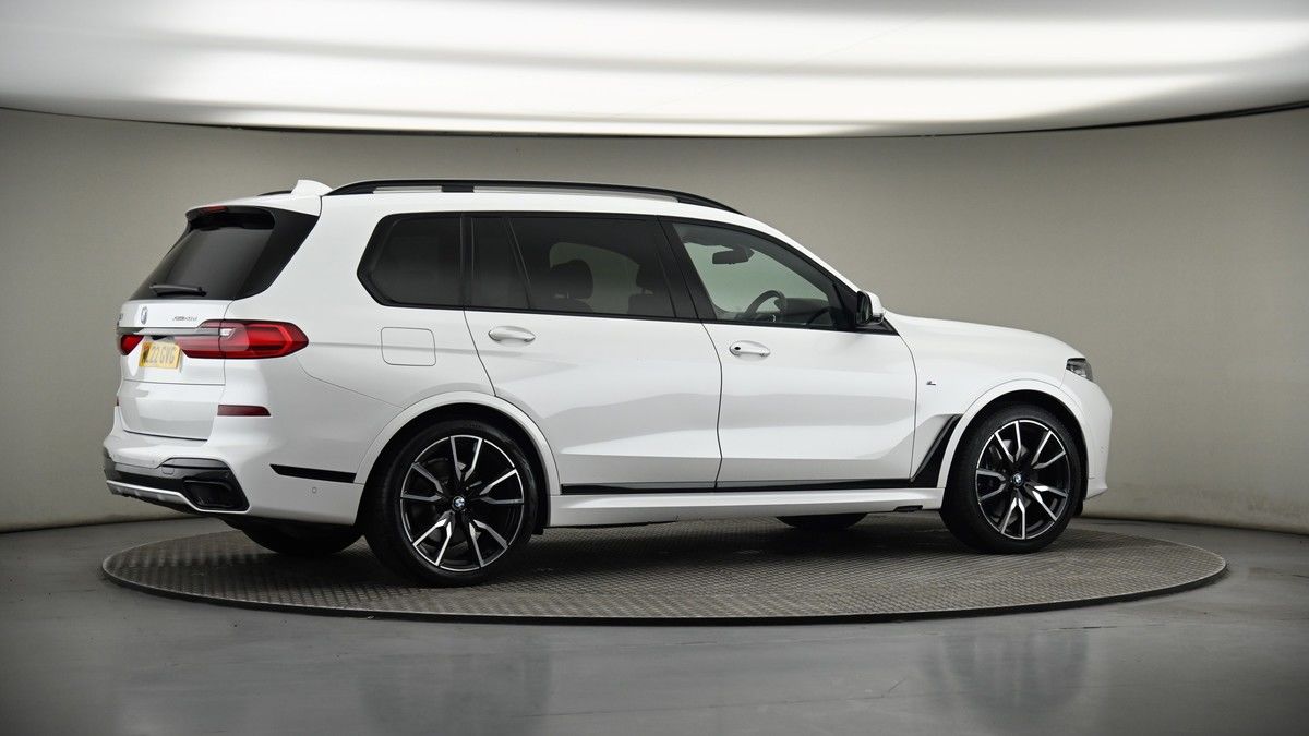 More views of BMW X7