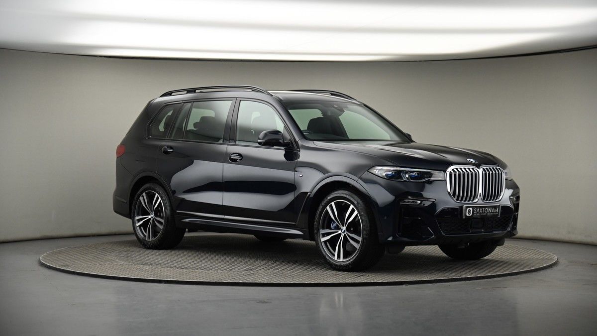 More views of BMW X7