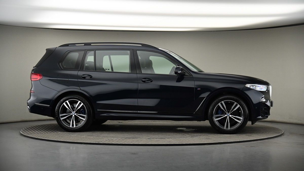 More views of BMW X7