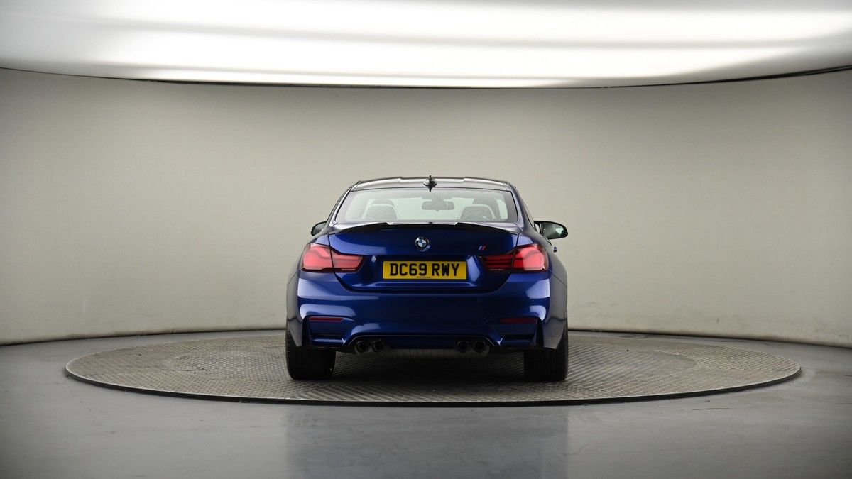 BMW M4 Image 17