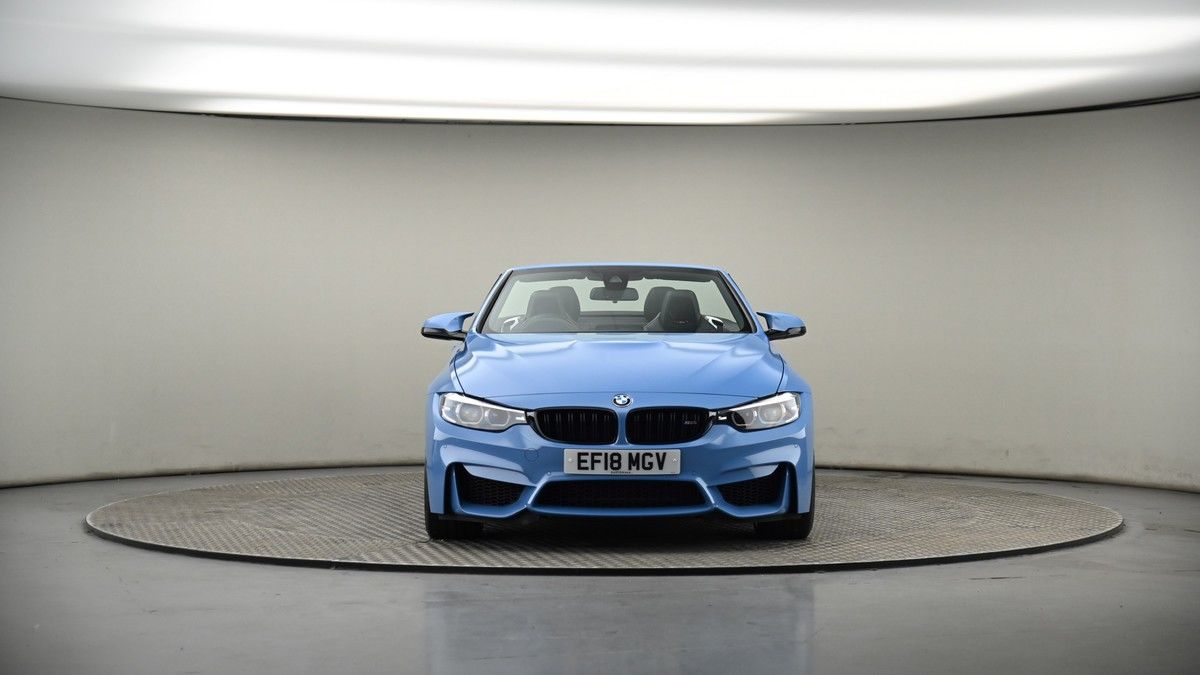 BMW M4 Image 17