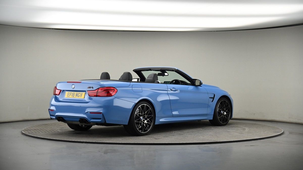 BMW M4 Image 6