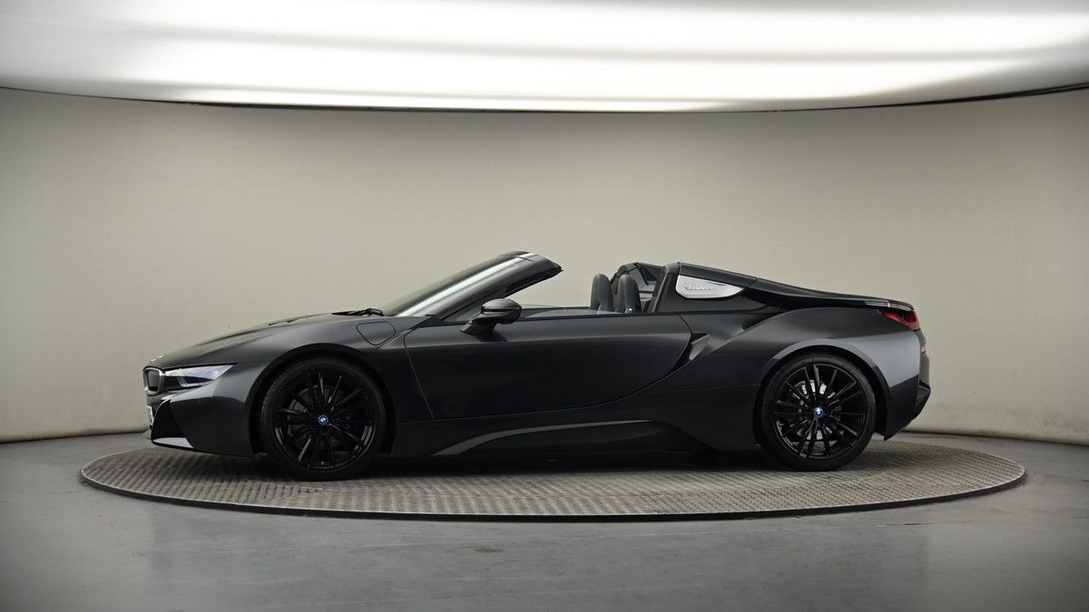 More views of BMW i8