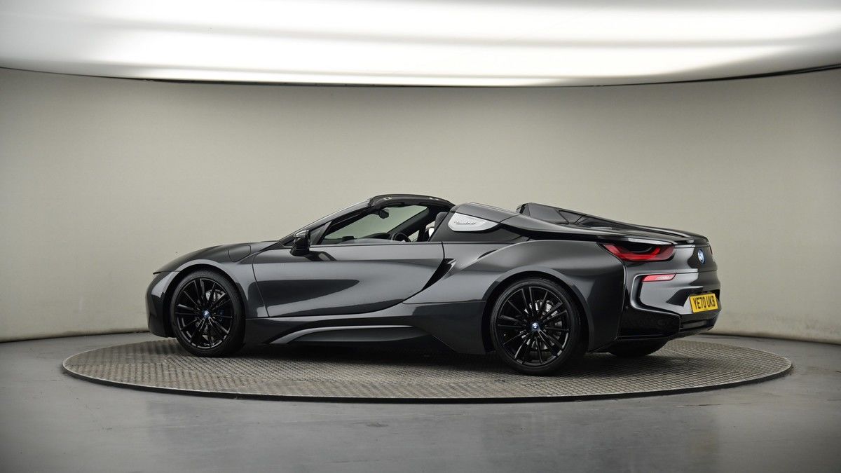 More views of BMW i8