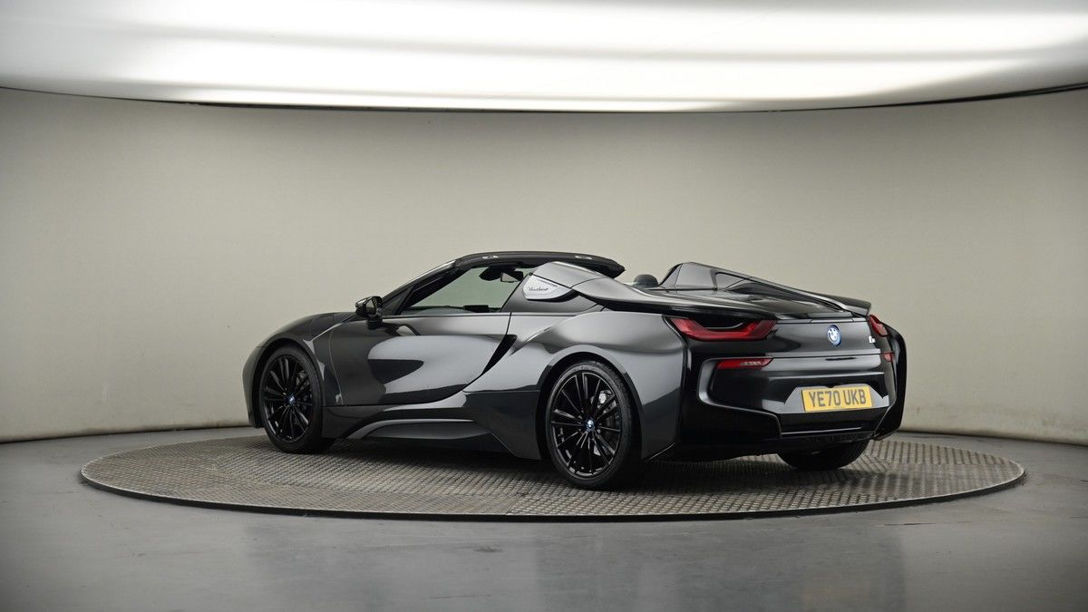 More views of BMW i8