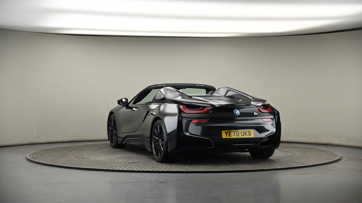 More views of BMW i8