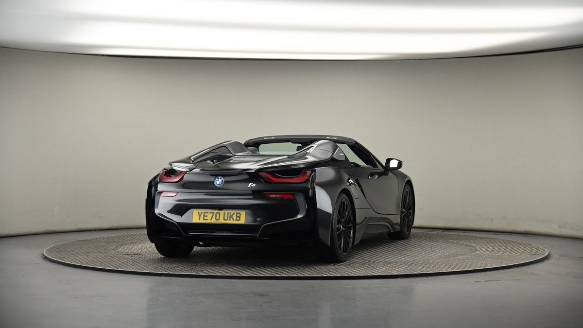 More views of BMW i8