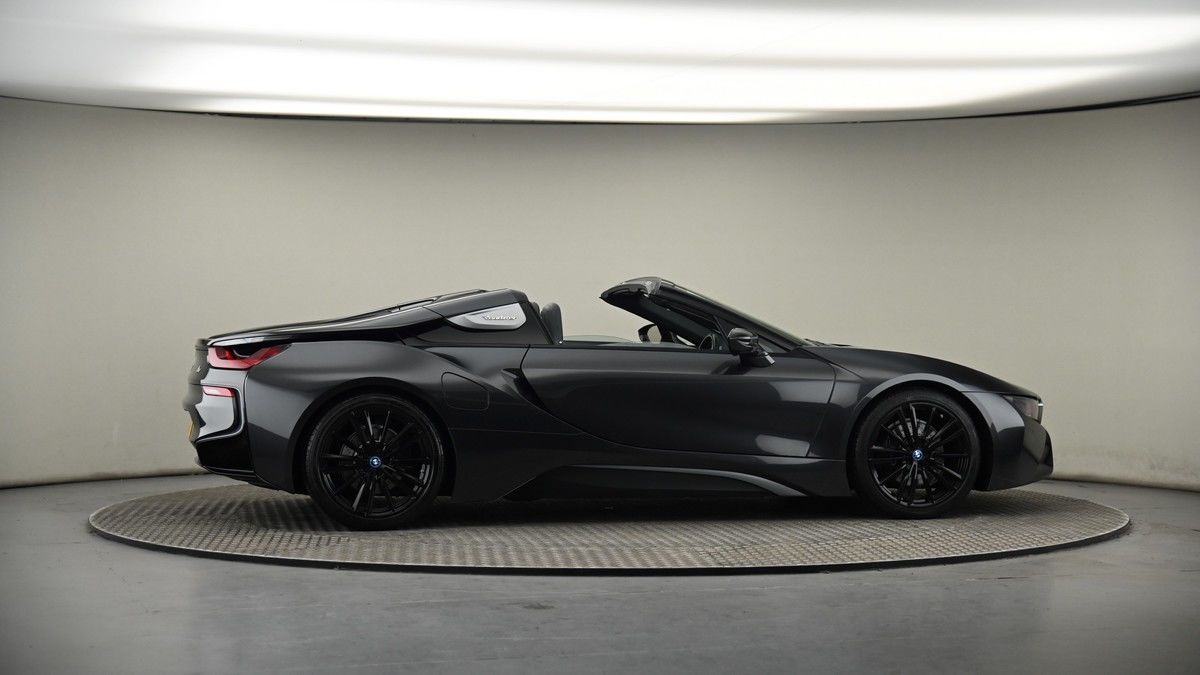 More views of BMW i8