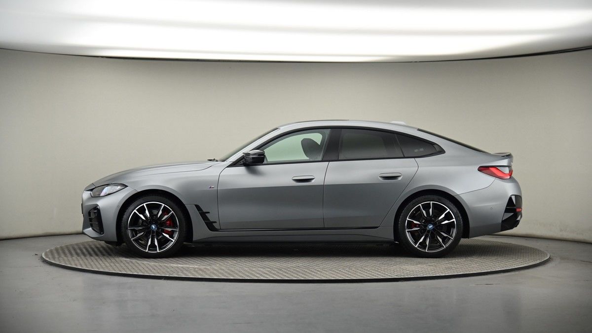 BMW i4 Image 19