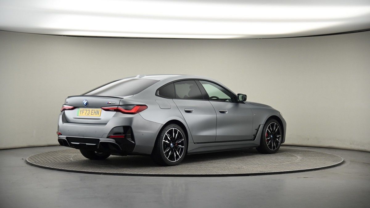 BMW i4 Image 7