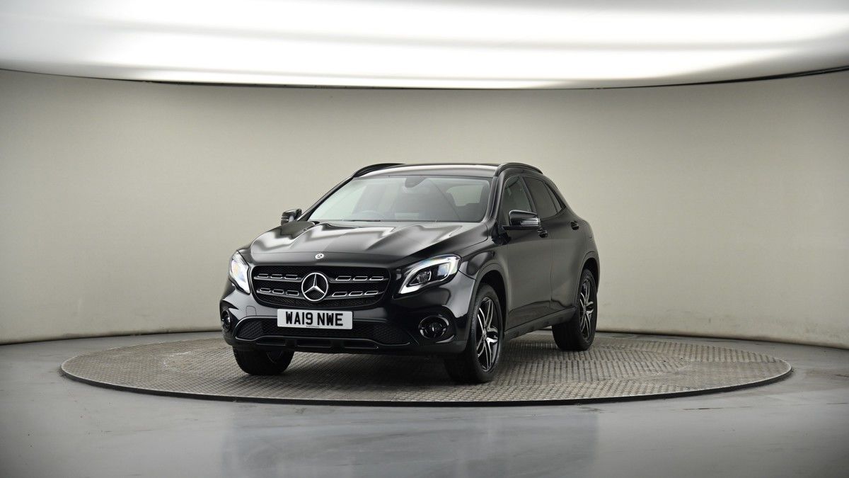 More views of Mercedes-Benz GLA