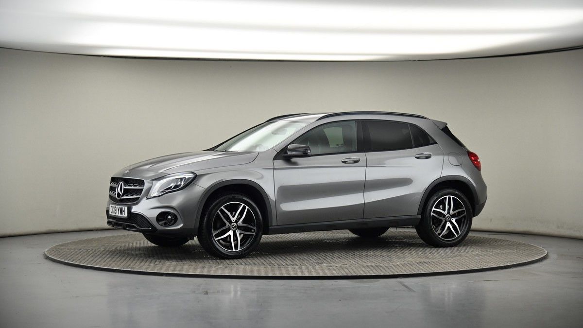 More views of Mercedes-Benz GLA