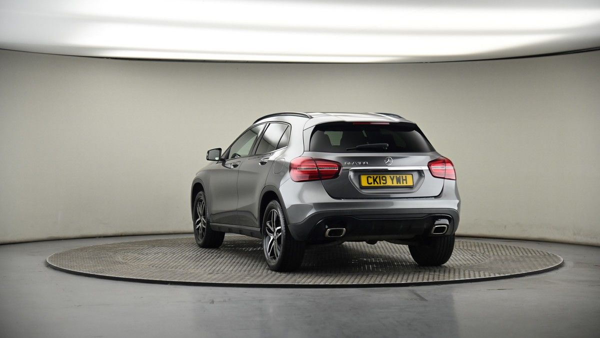 More views of Mercedes-Benz GLA