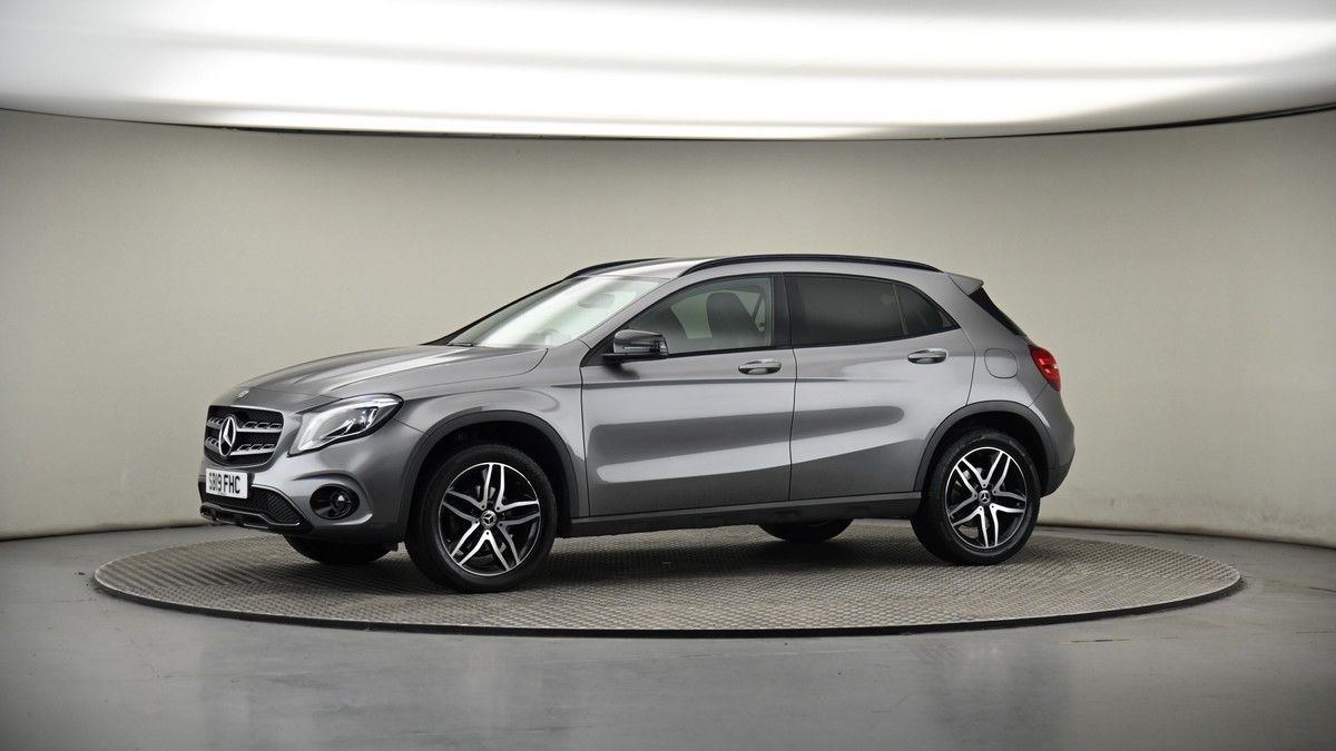 More views of Mercedes-Benz GLA
