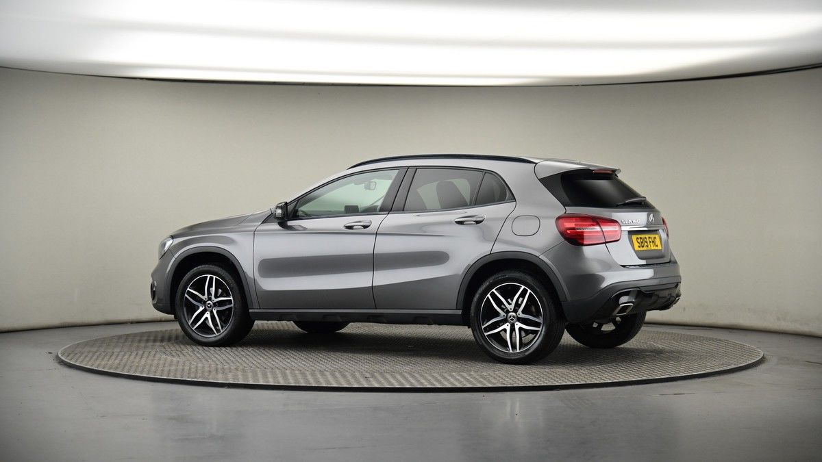 More views of Mercedes-Benz GLA