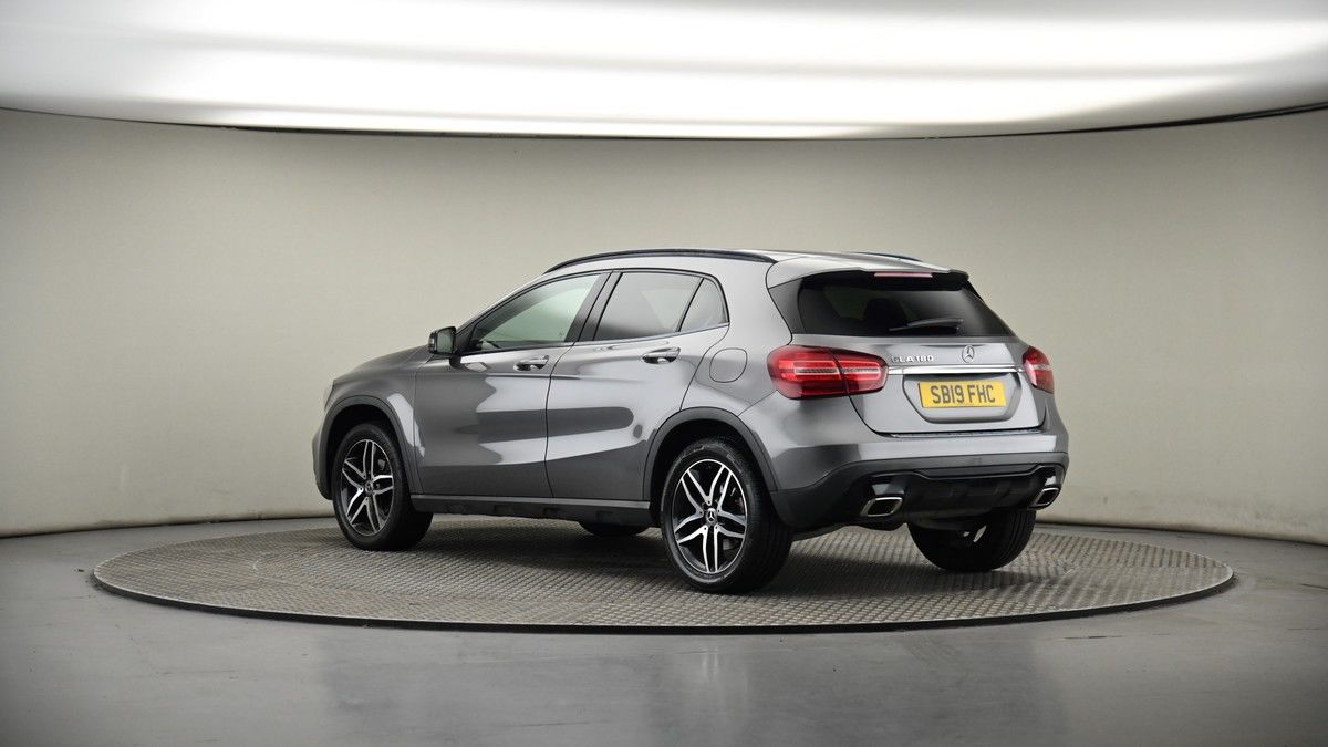 More views of Mercedes-Benz GLA
