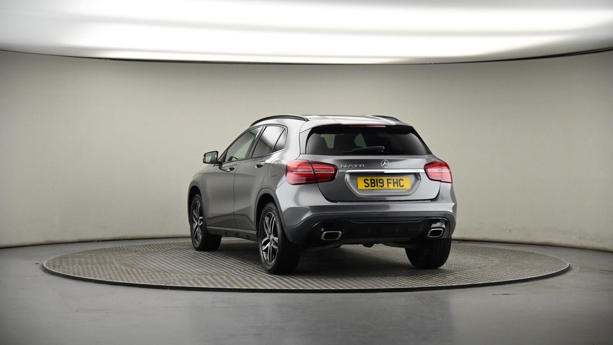 More views of Mercedes-Benz GLA