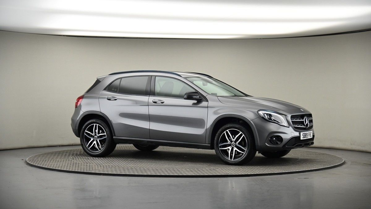 Mercedes-Benz GLA Image 5