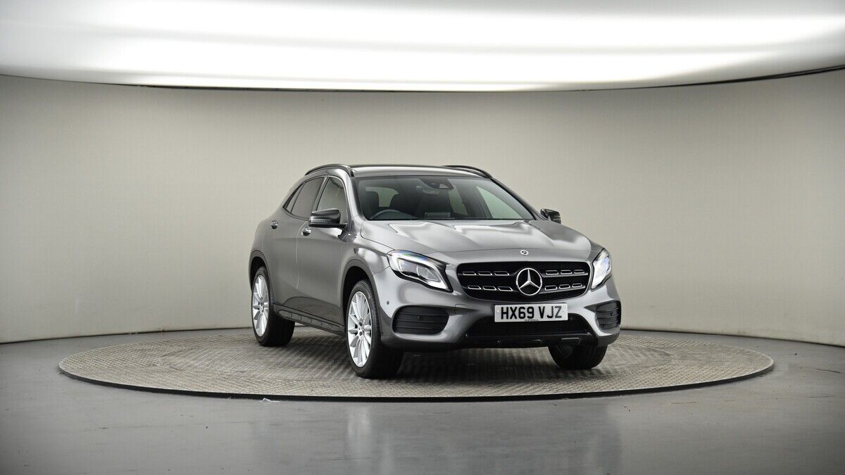 More views of Mercedes-Benz GLA