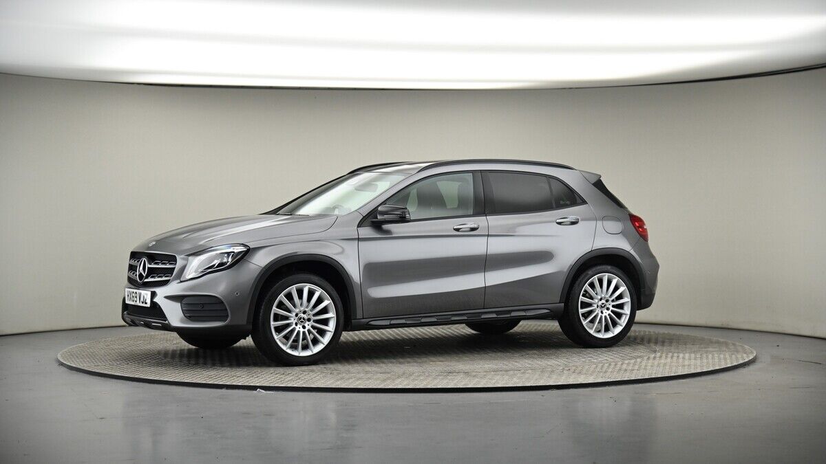 More views of Mercedes-Benz GLA