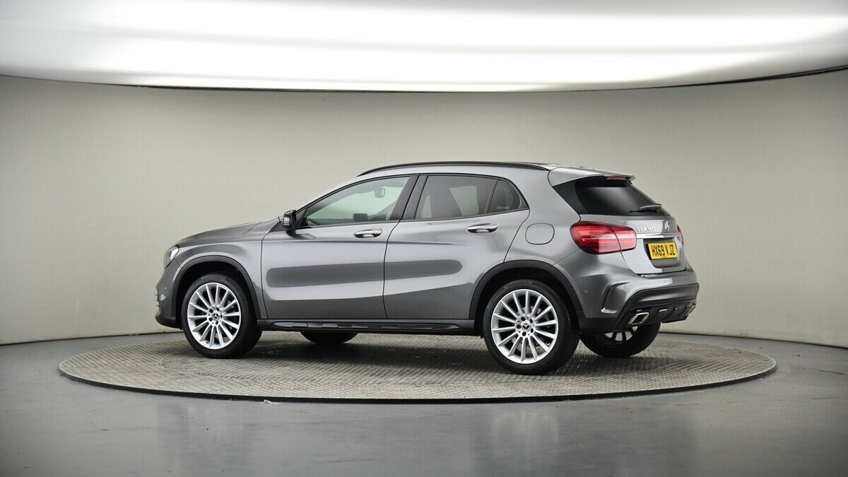 More views of Mercedes-Benz GLA