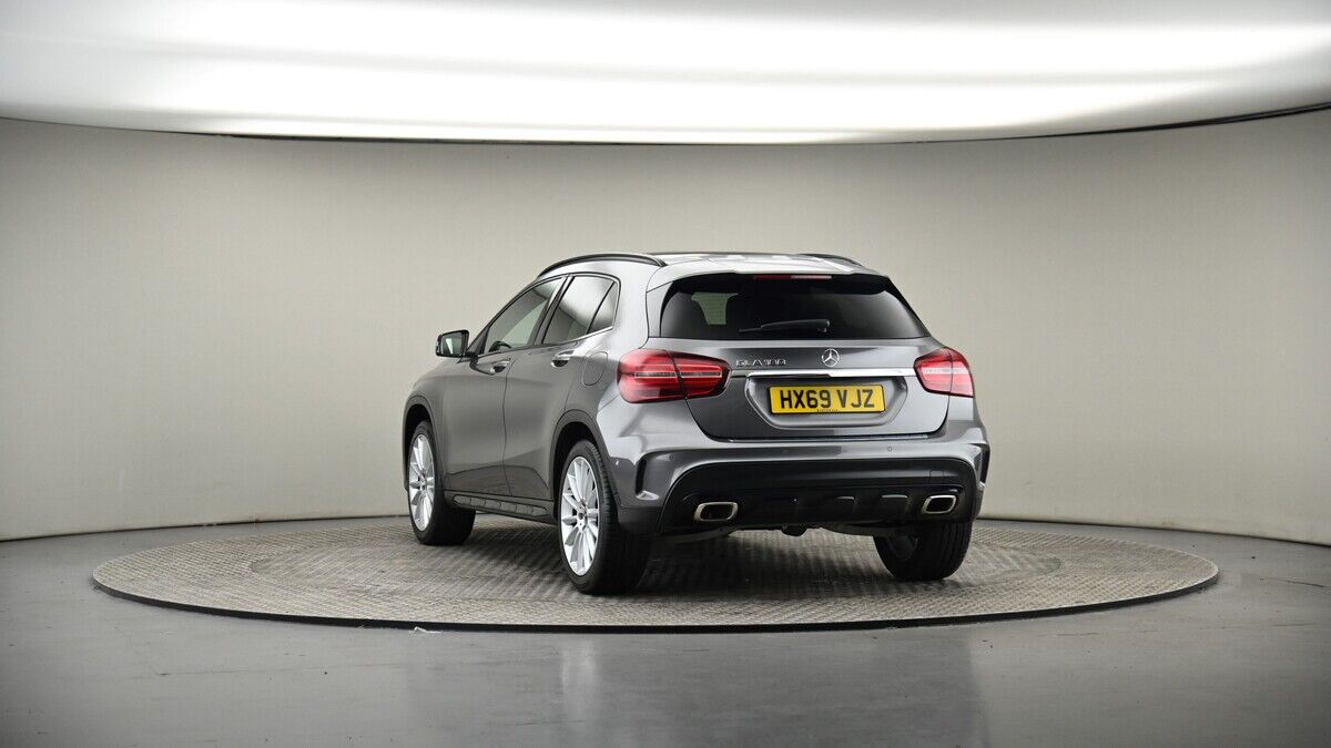 More views of Mercedes-Benz GLA