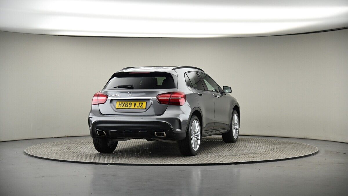 More views of Mercedes-Benz GLA