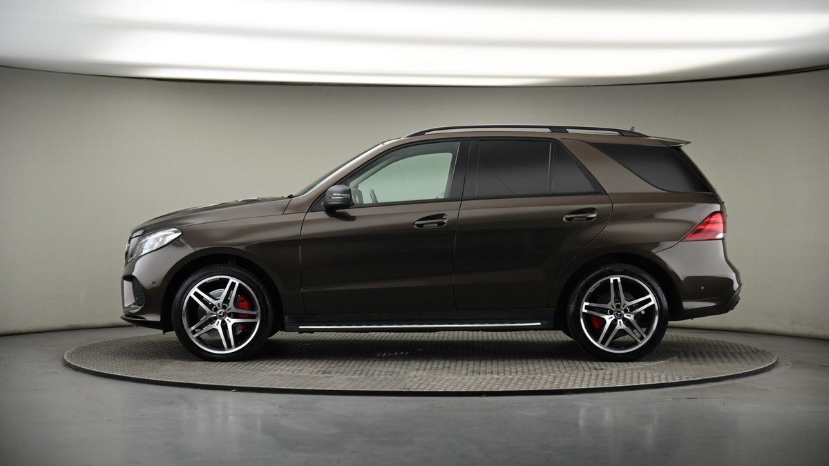 Mercedes-Benz GLE Image 12