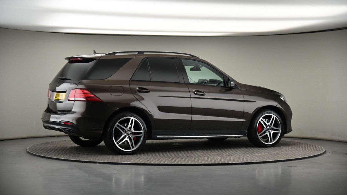 More views of Mercedes-Benz GLE