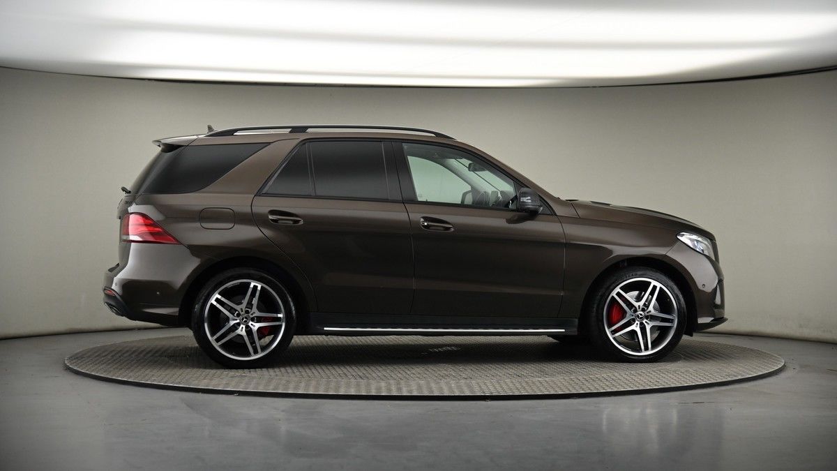 More views of Mercedes-Benz GLE