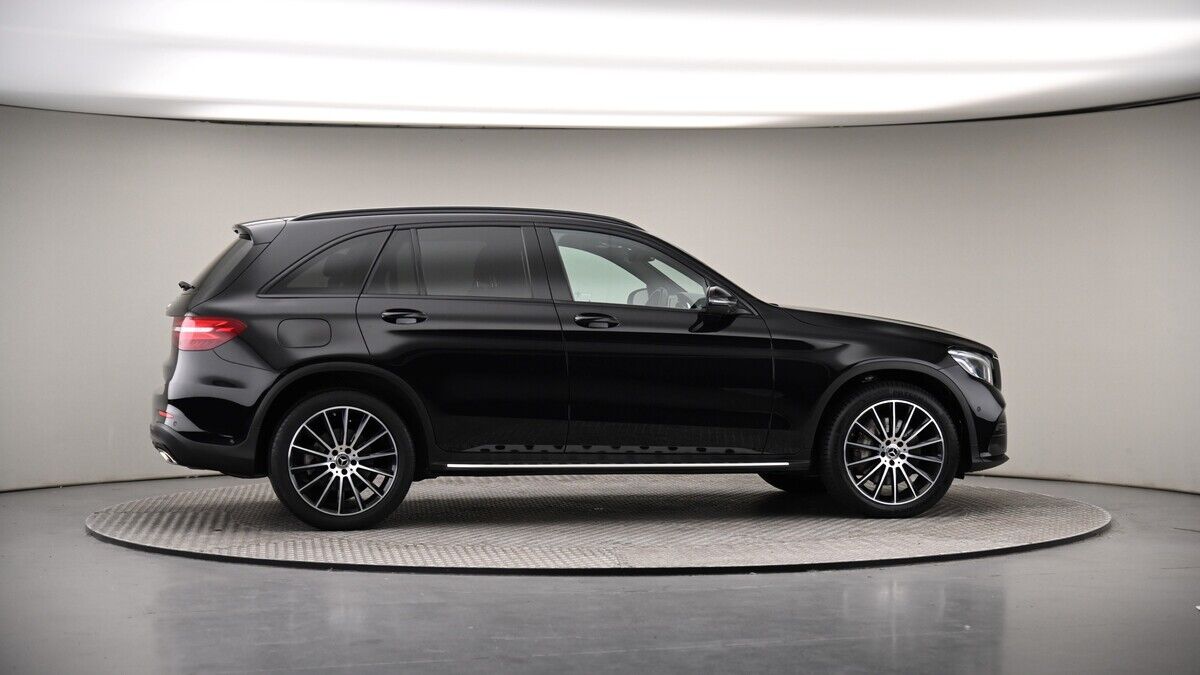More views of Mercedes-Benz GLC