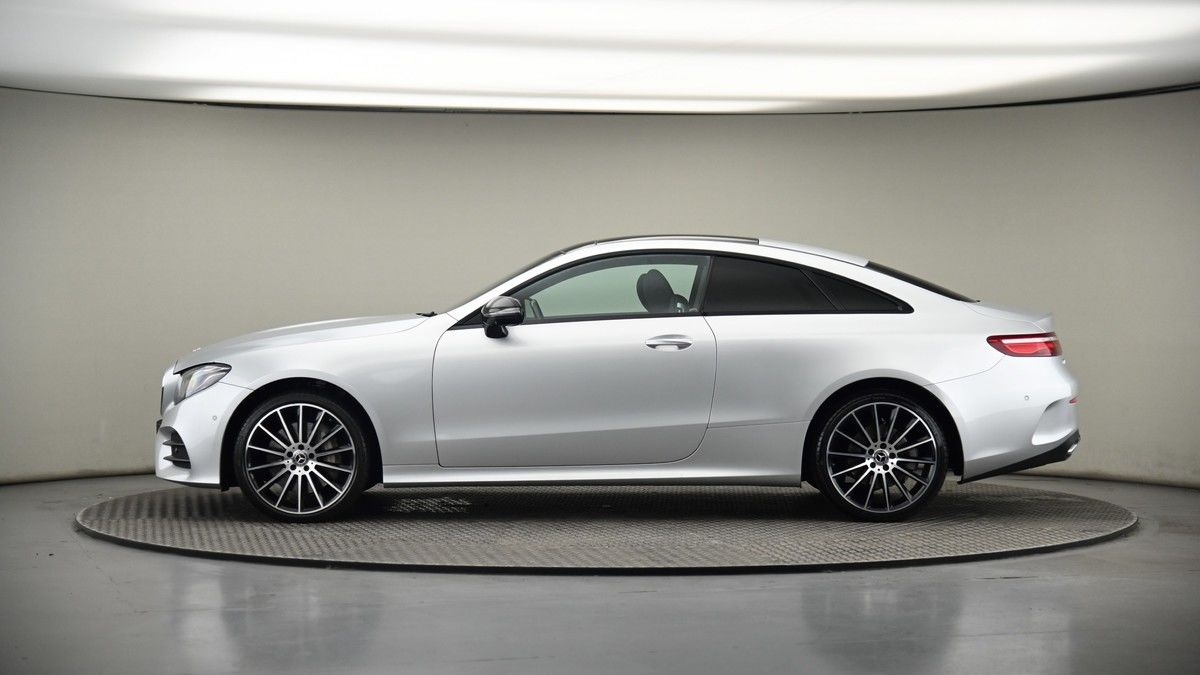 Mercedes-Benz E Class Image 19