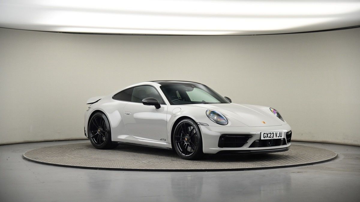 More views of Porsche 911