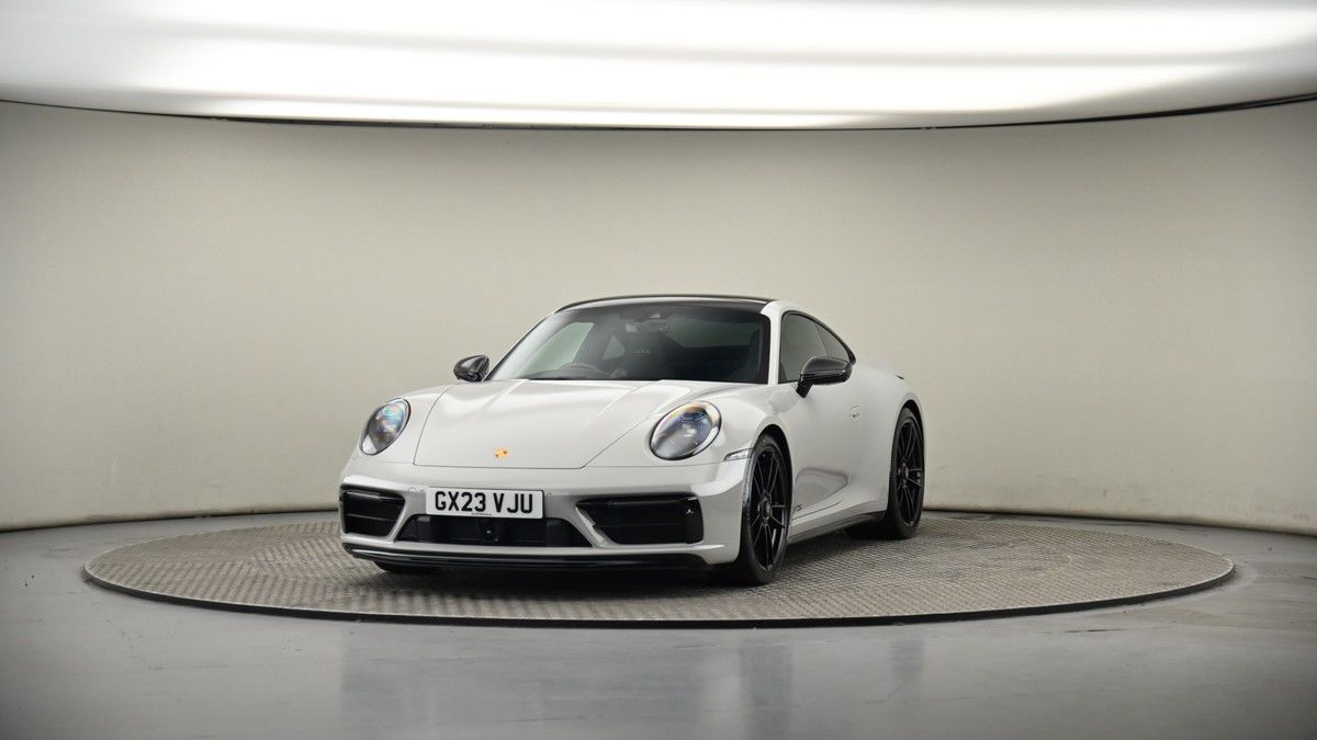 More views of Porsche 911