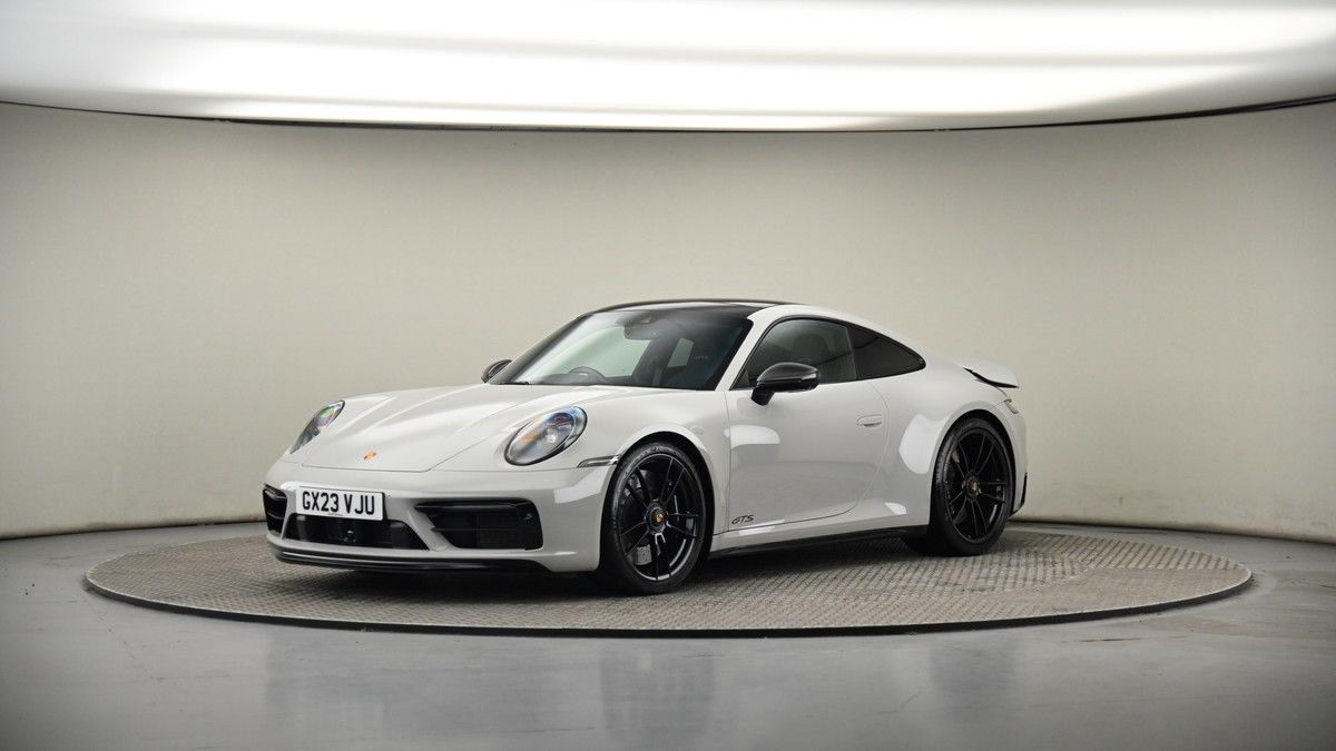 More views of Porsche 911