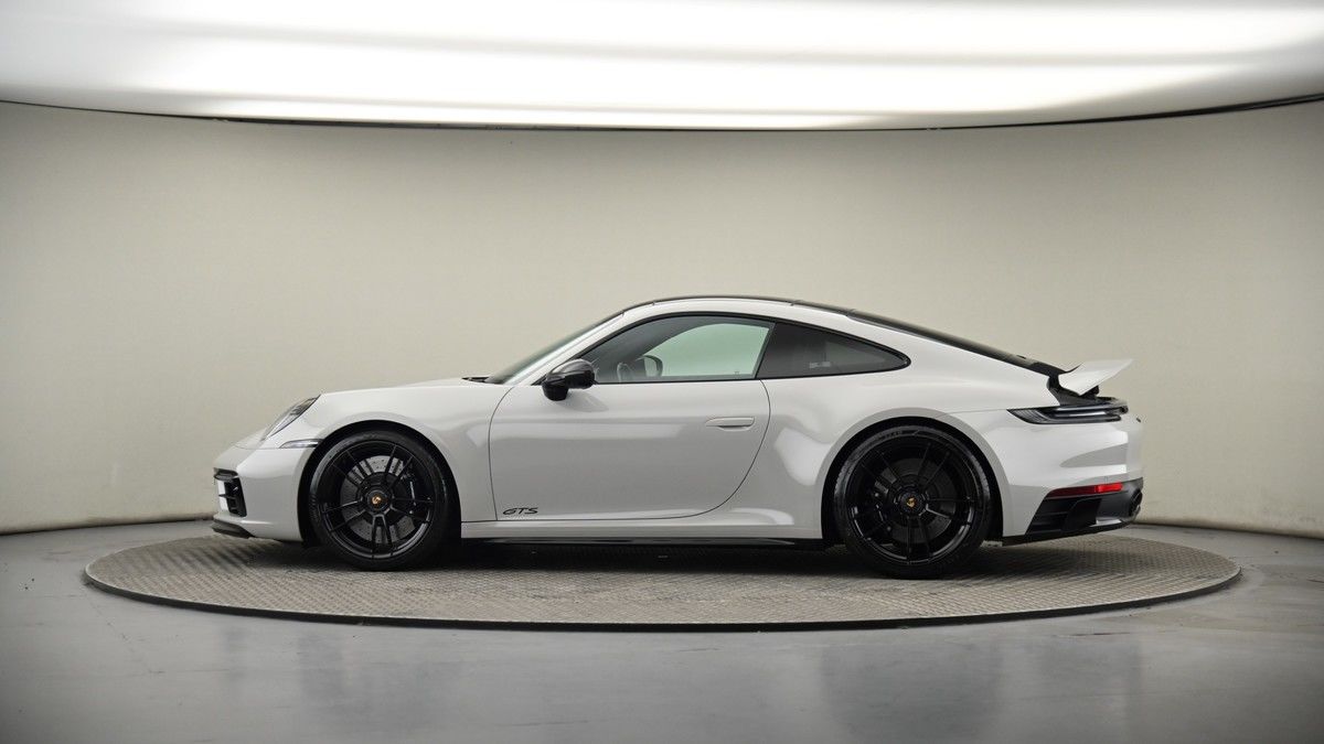 More views of Porsche 911