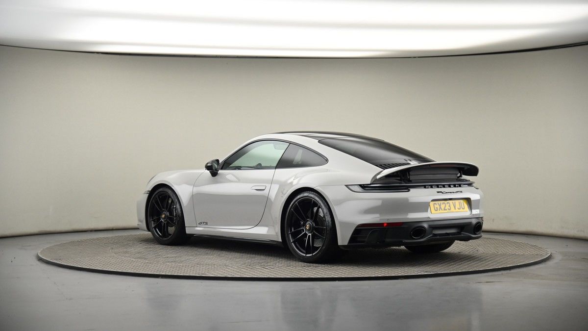 More views of Porsche 911