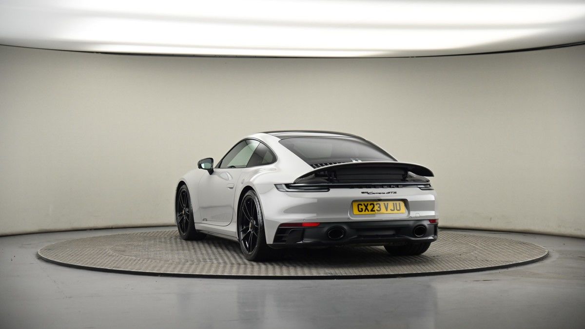 More views of Porsche 911