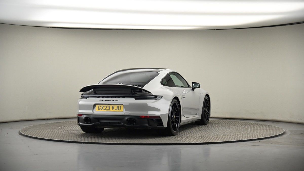 More views of Porsche 911